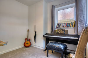Office/Music Room/Bed 4- click for photo gallery